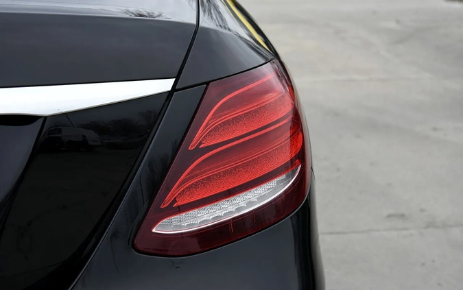 Mercedes-Benz Klasa E cena 137758 przebieg: 94947, rok produkcji 2017 z Ślesin małe 781